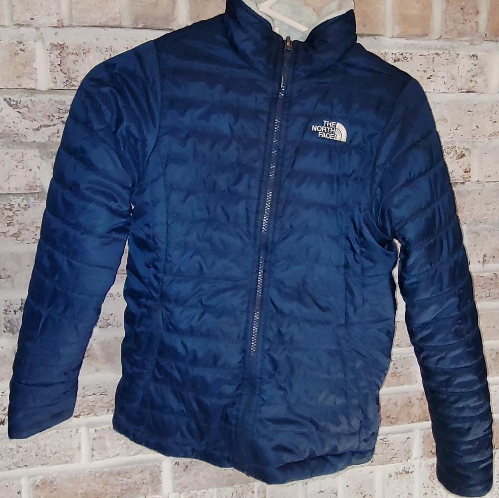 Girls North Face Reversible Jacket.